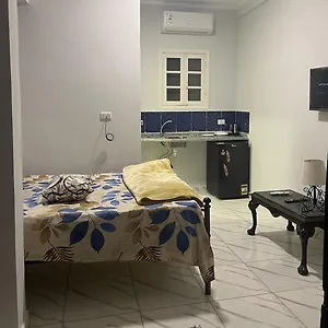 Apartment Cozy On Sheraton Road Near Metro Market
