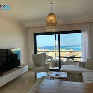 Luxury In The View Apartment