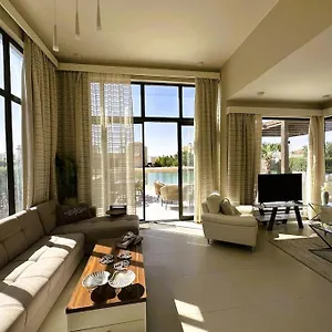 Luminous 4br Villa, Free Pool & Lagoon Access At Gouna Villa *