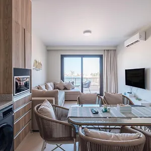 Apartment Shedwan Freshly Minted 2 Bdr *